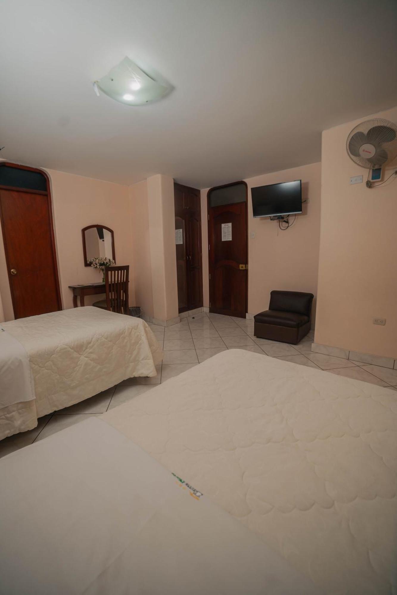 Hotel Torre Norte Trujillo Eksteriør billede